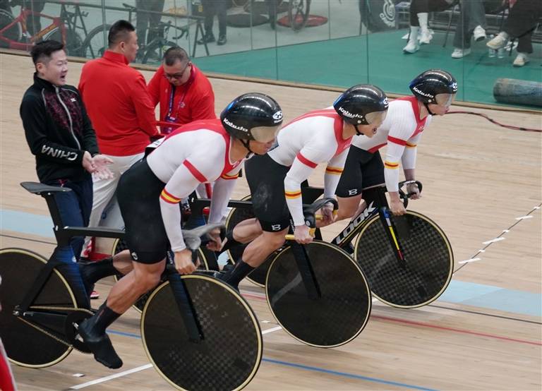 河南场地自行车 轮影传承续锋芒